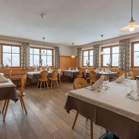 Hotel Lindnerhof San Lorenzo di Sebato